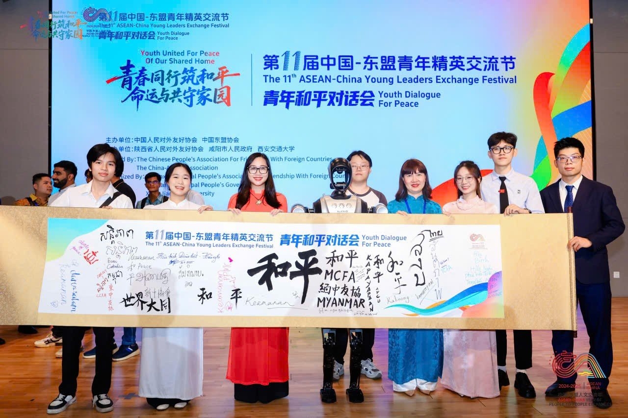 代表们合影