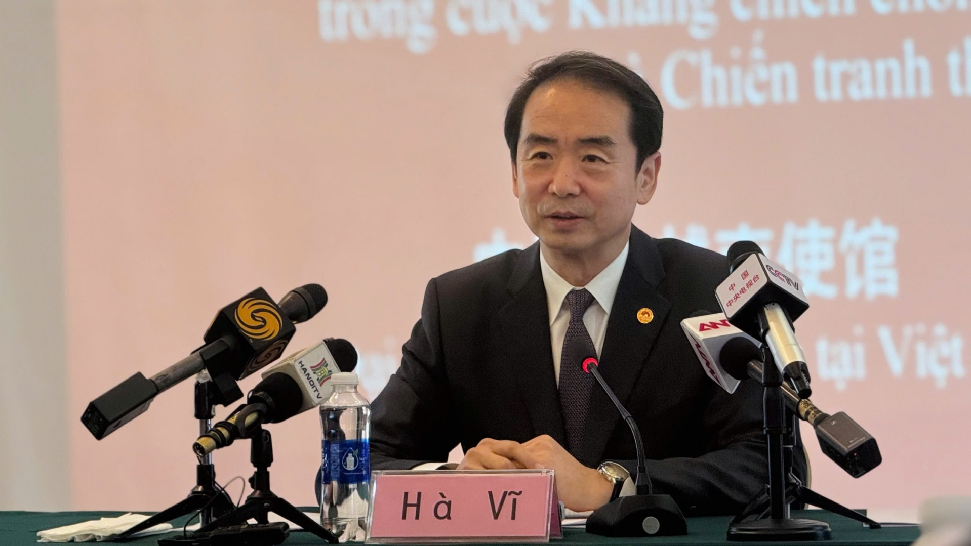 回顾80年征程:中国驻越大使何伟赞誉越南成就与发展道路