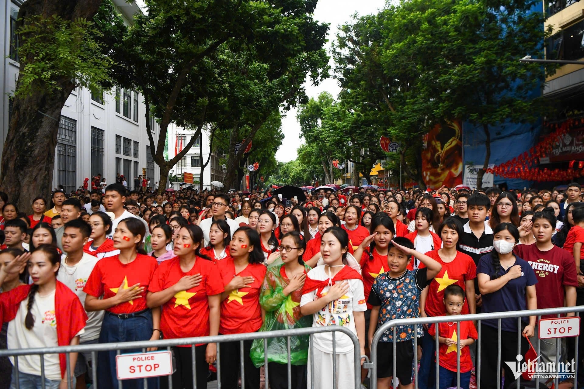 越南国庆80周年：阅兵游行国家级总彩排在河内巴亭广场举行