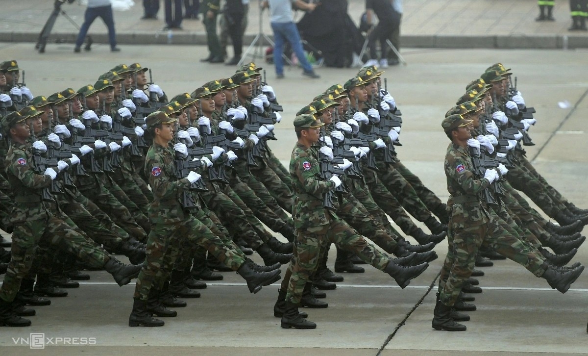 越南国庆80周年：阅兵游行国家级总彩排在河内巴亭广场举行