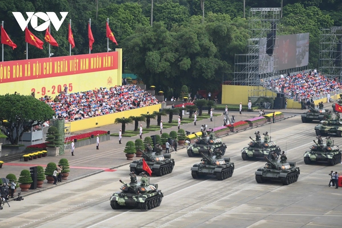 越南国庆80周年：阅兵游行国家级总彩排在河内巴亭广场举行