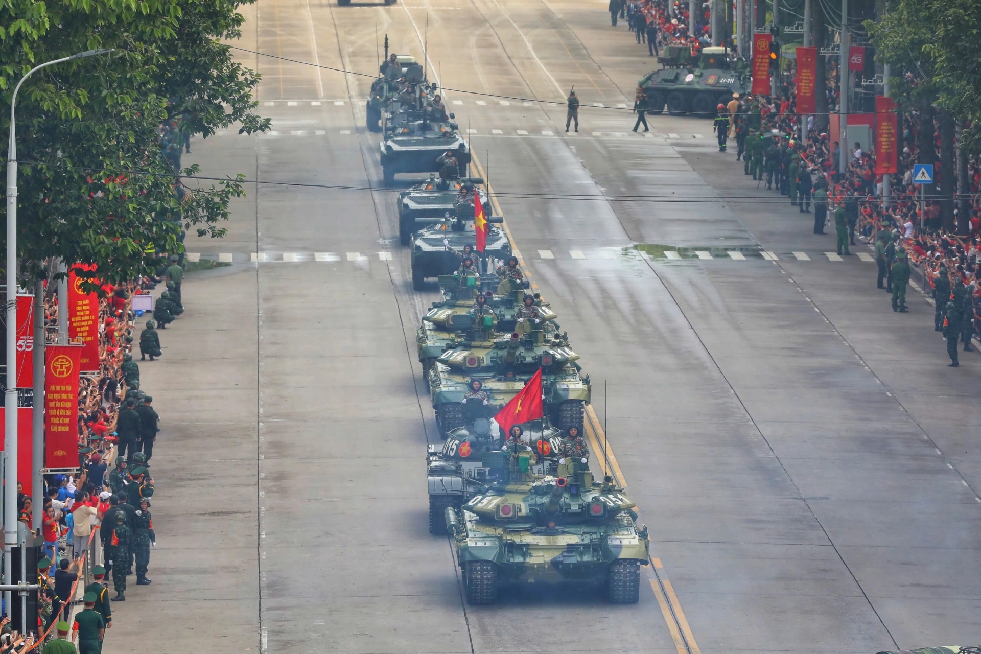 越南国庆80周年：阅兵游行国家级总彩排在河内巴亭广场举行