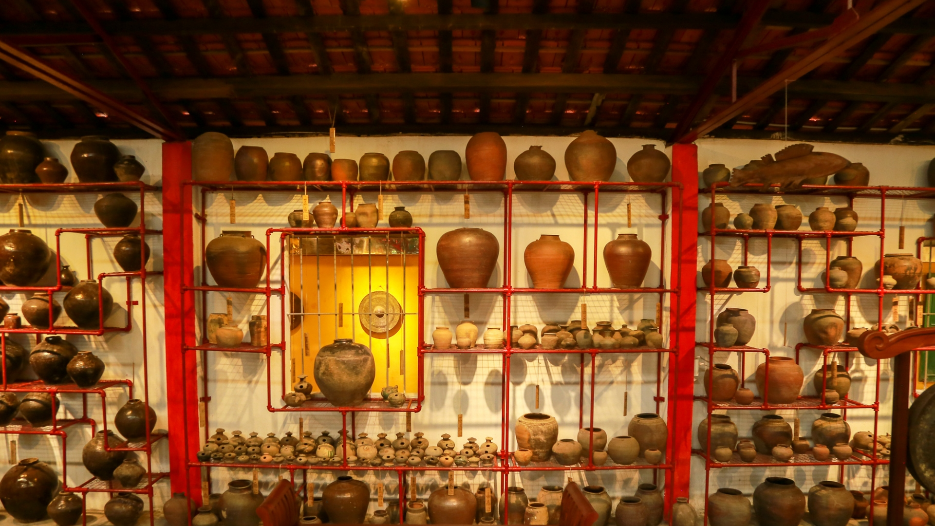 香江古陶博物馆的陈列空间。