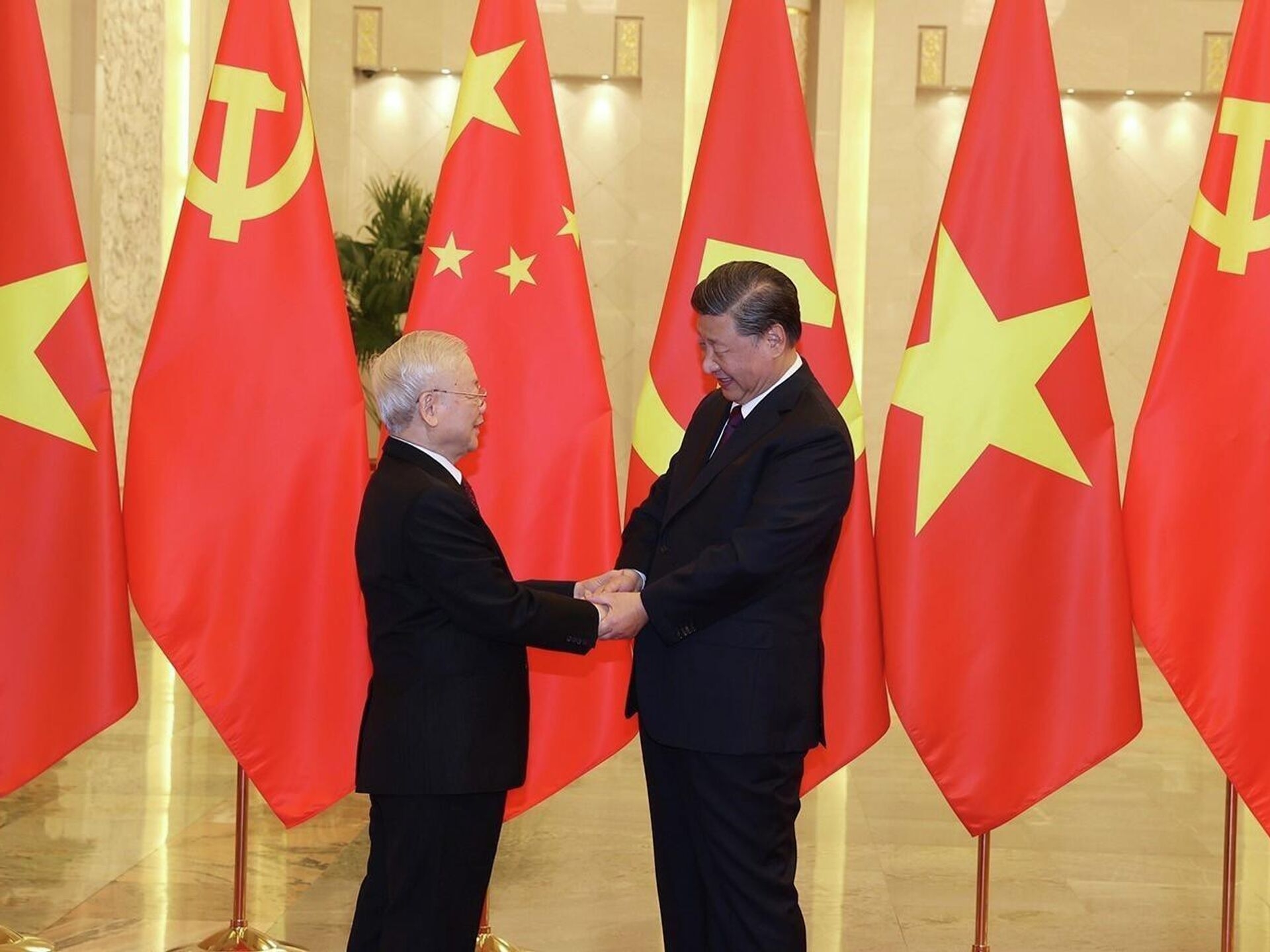 2022年，中共中央总书记、国家主席习近平热烈欢迎越共中央总书记阮富仲来访。