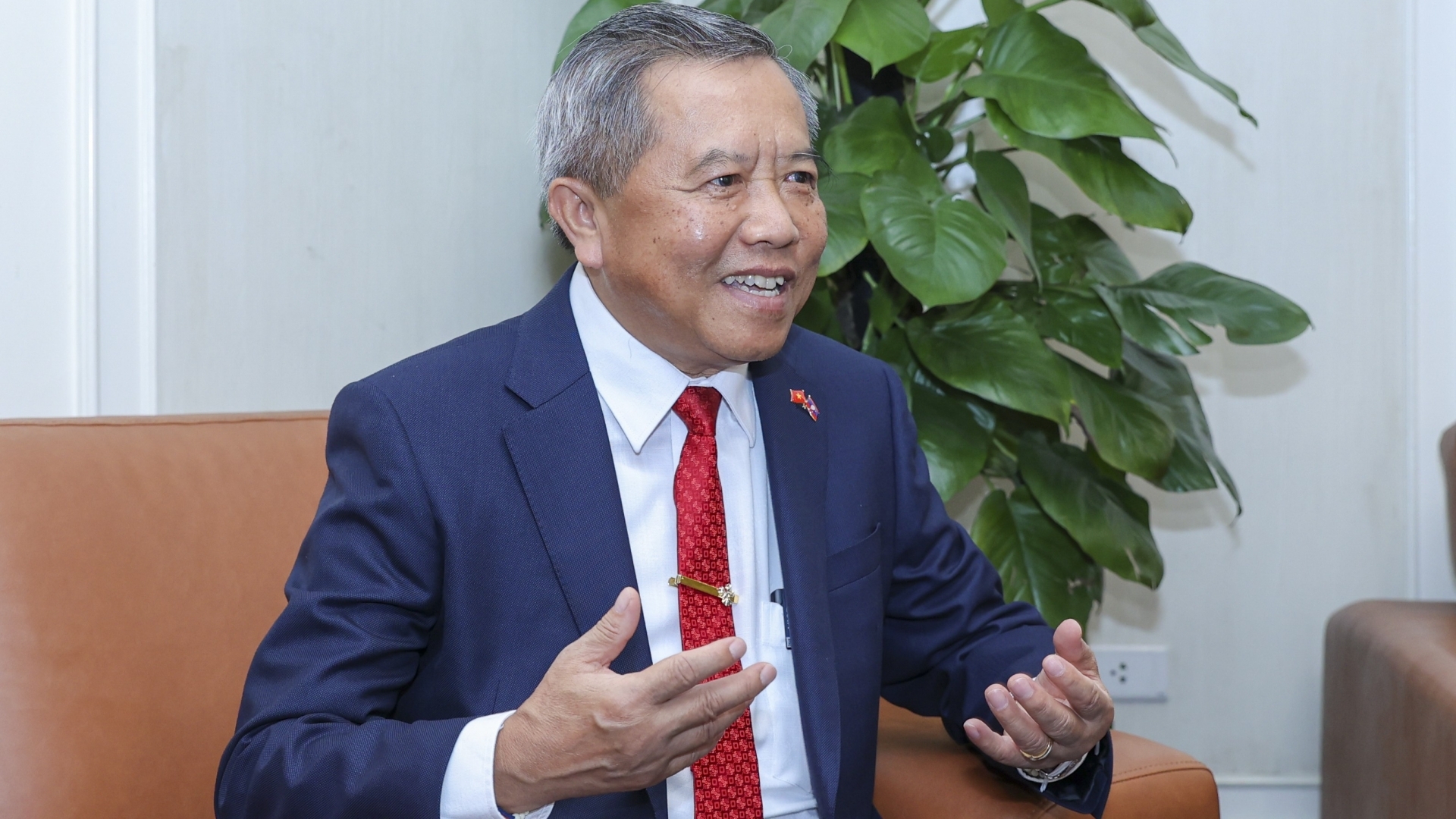 波万坎·冯达拉先生:我对越南的壮大和团结精神印象深刻