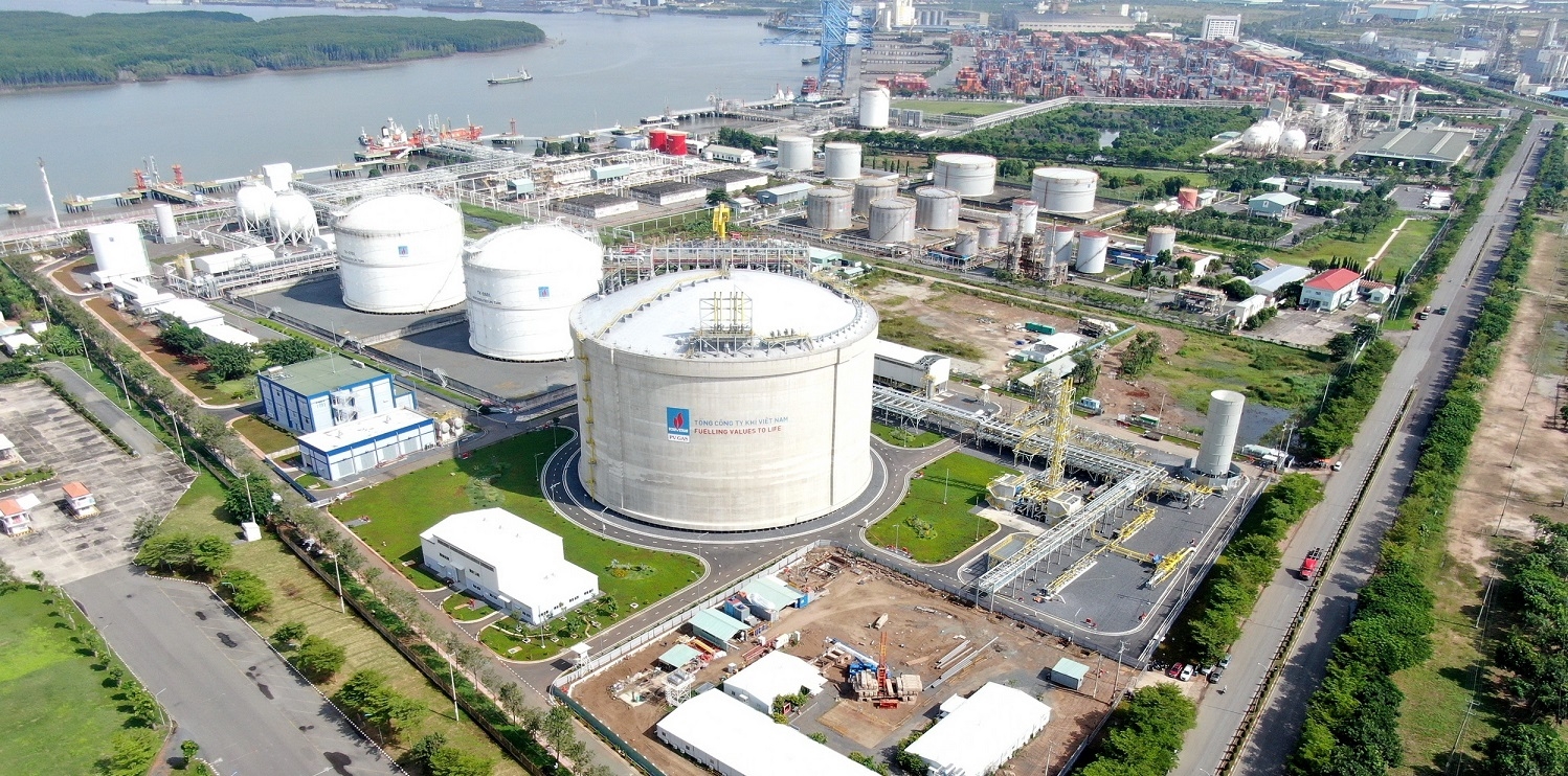 巴地头顿省头顿市（Thị Vải）液化天然气港口仓库项目。
