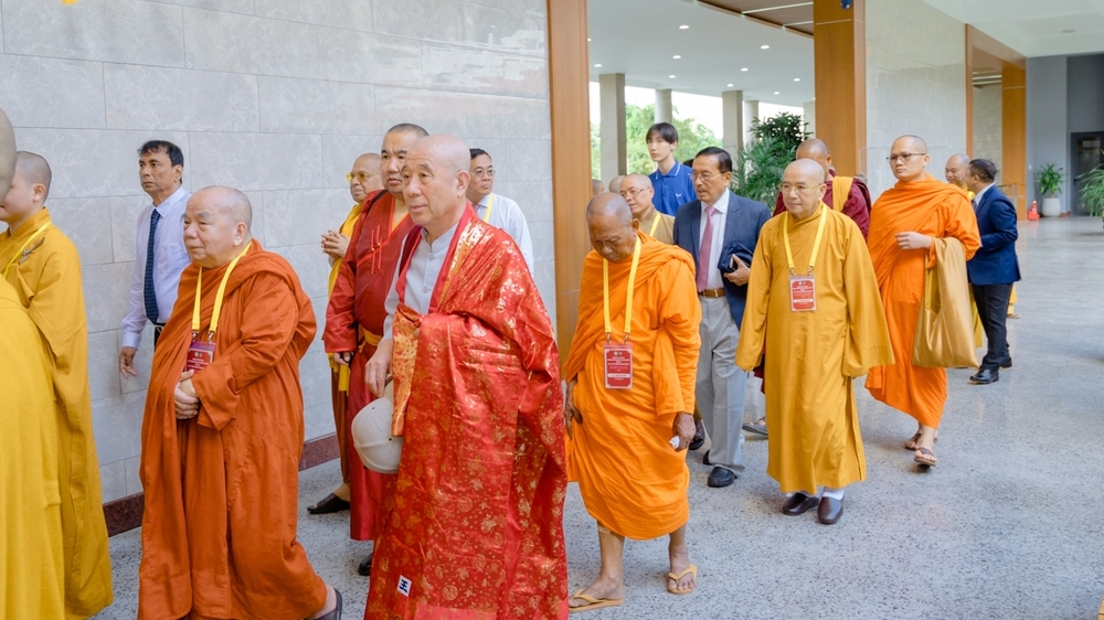 举行和平与环保使命的亚洲佛教论坛