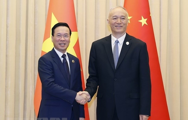 越南国家主席武文赏会见中共中央书记处书记蔡奇。