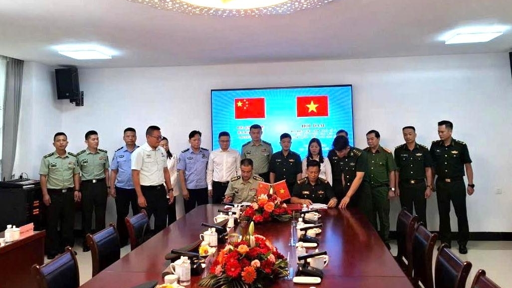 越南与中国推动边境合作，深化人民外交与友好互信