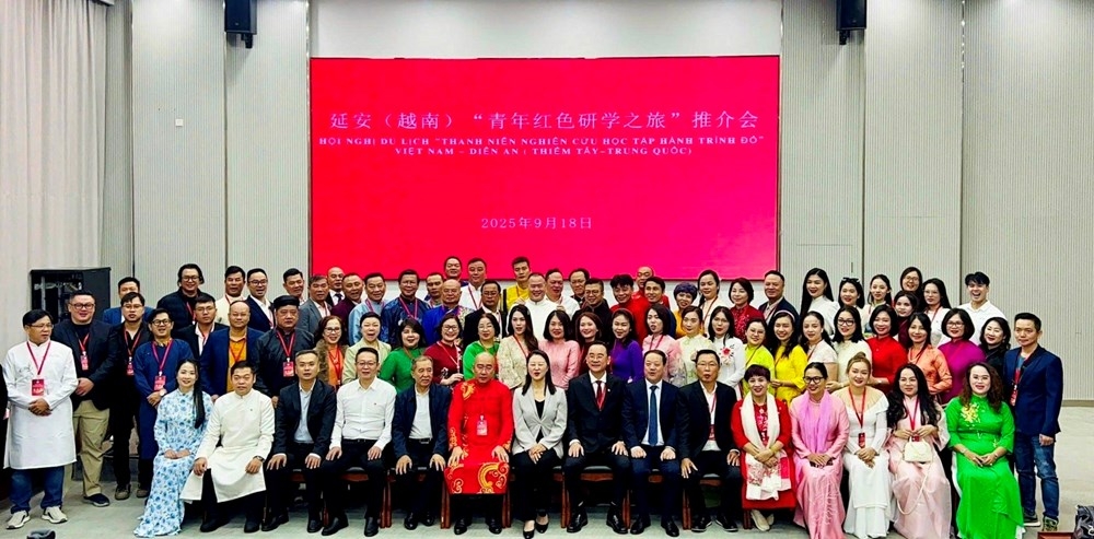 代表们合影
