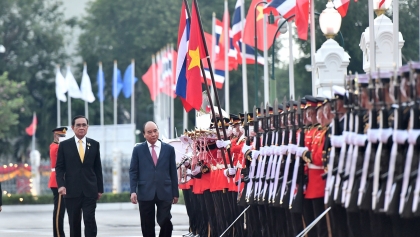 泰国总理举行仪式正式欢迎越南国家主席阮春福