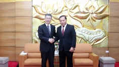 加强扩大越中民间交流合作