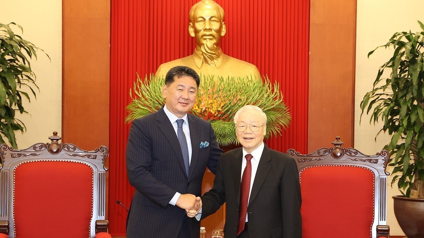 阮富仲总书记会见蒙古国总统