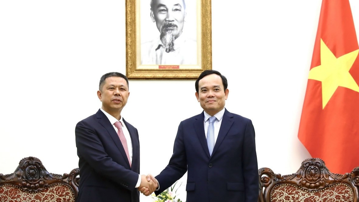 越南政府副总理陈刘光会见中国天合光能科技公司创始人高纪凡