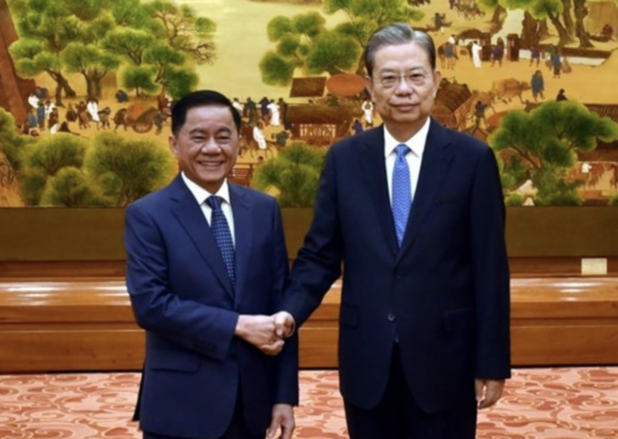 中国全国人大常委会委员长赵乐际会见越共中央政治局委员、中央书记处书记、中央纪律检查委员会主任陈锦秀同志。