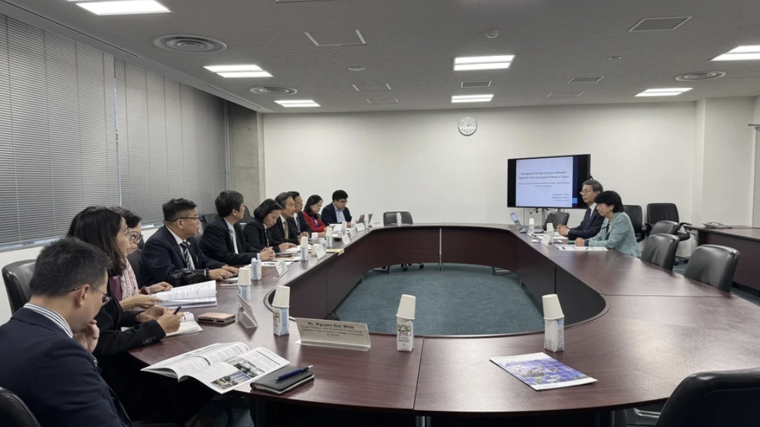 越南与日本加强行政科学合作