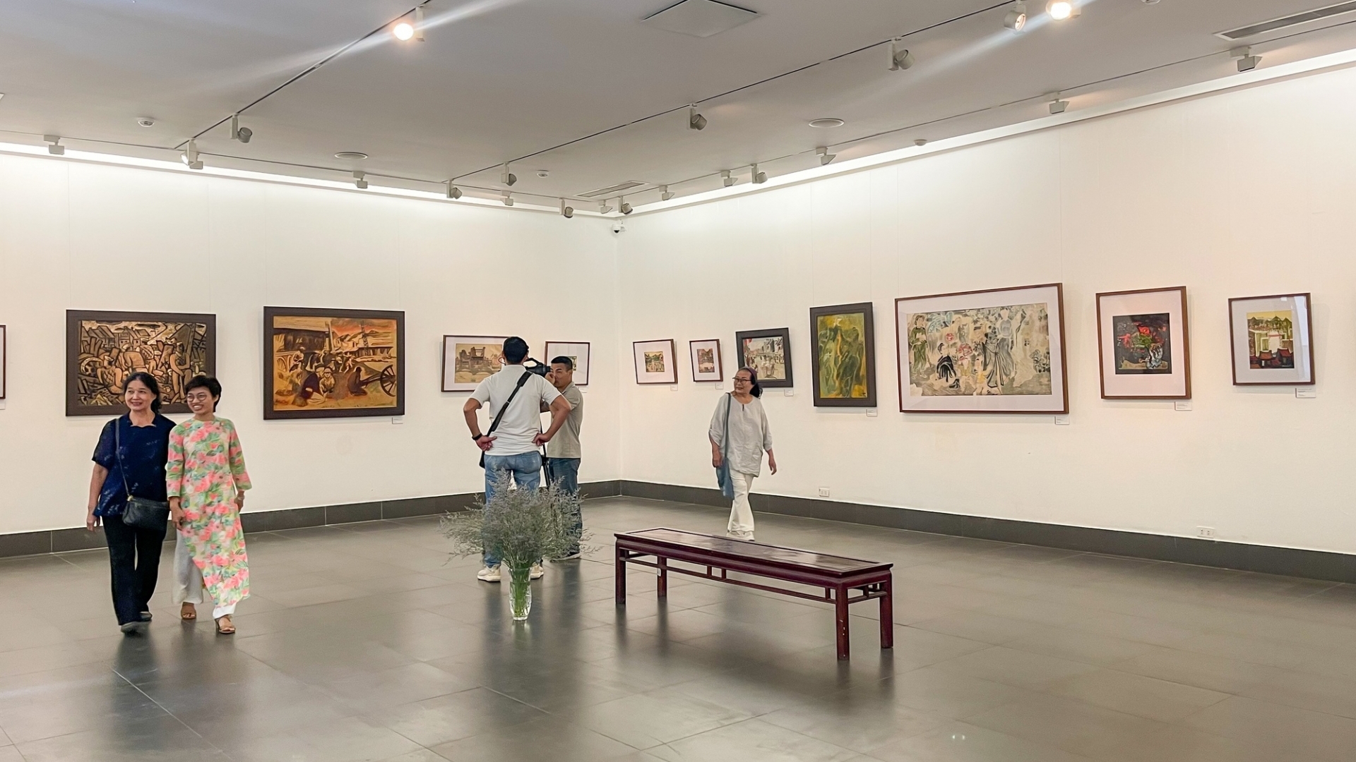 “河内活力与信心”展览：艺术展现首都的千年文化