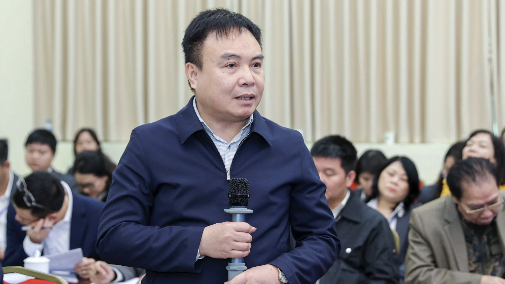 阮明环：一个坚强的执政党对国家发展至关重要