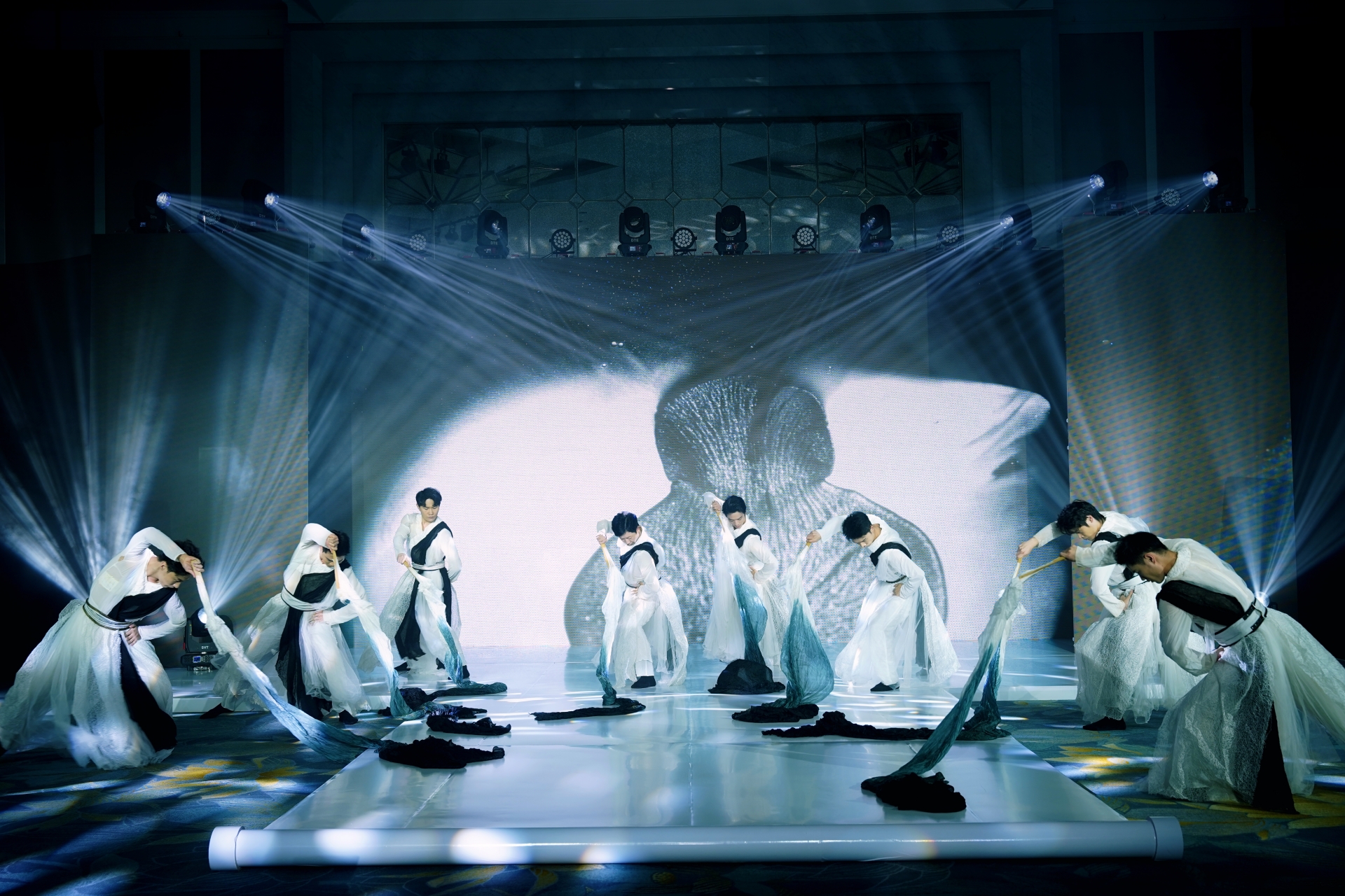 以文化、旅游为纽带 深化中越民心相通 以文化、旅游为纽带 深化中越民心相通