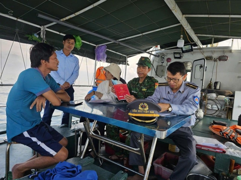 义安省要求船长15米及以上的船只必须按规定安装并保持VMS设备连接。（图：裴映）