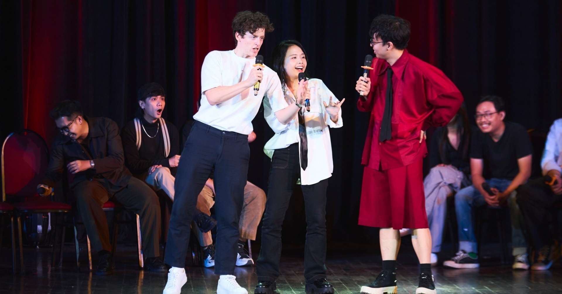 三位‘老外’ 是越南语的语言大使