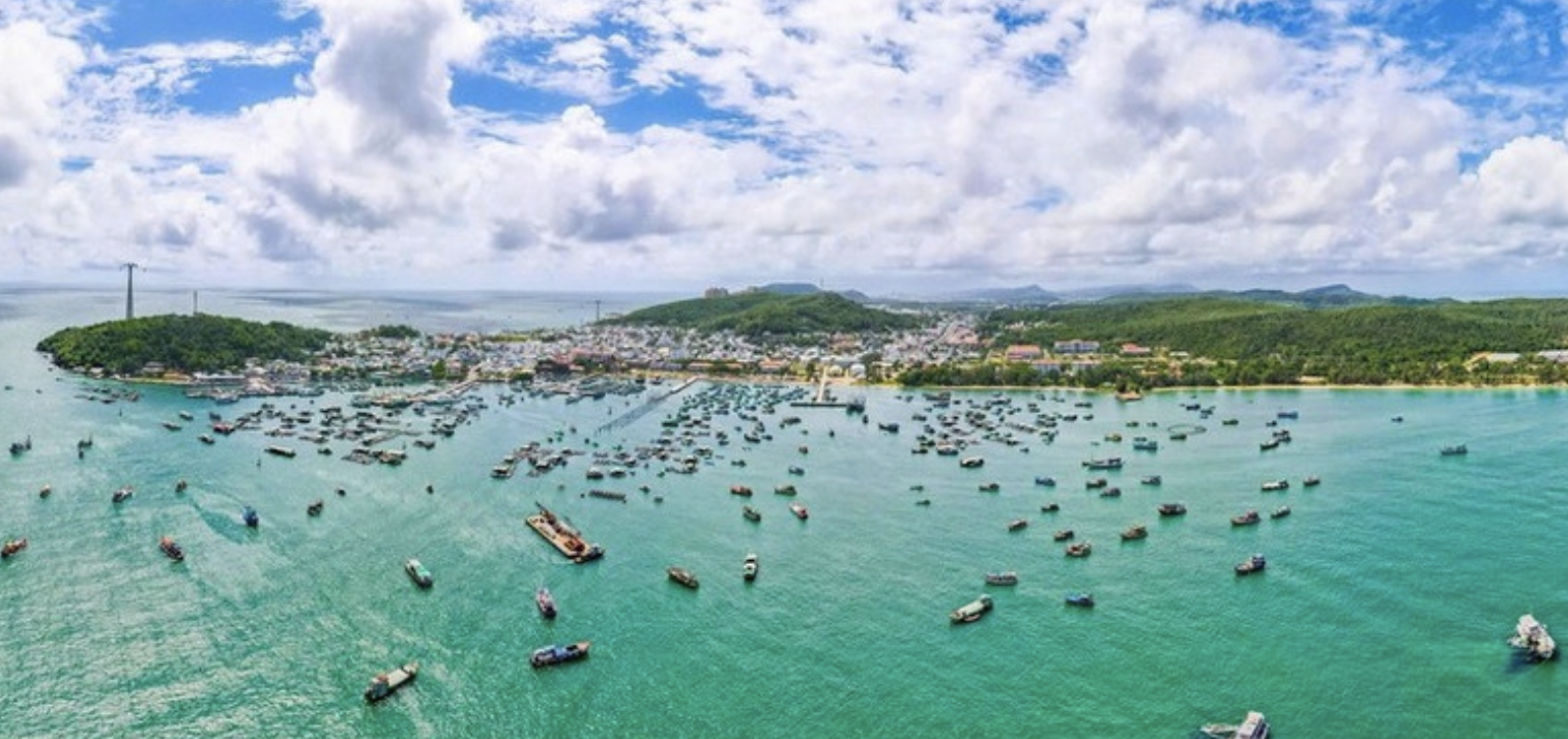 安江省渔船停泊区。（图片来源：越通社）