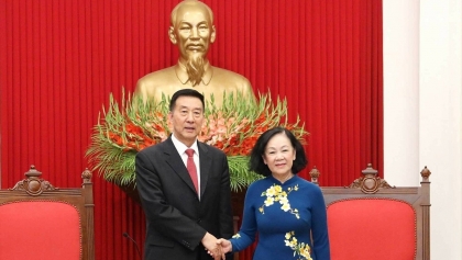 越共中央书记处常务书记接待全国政协的代表团