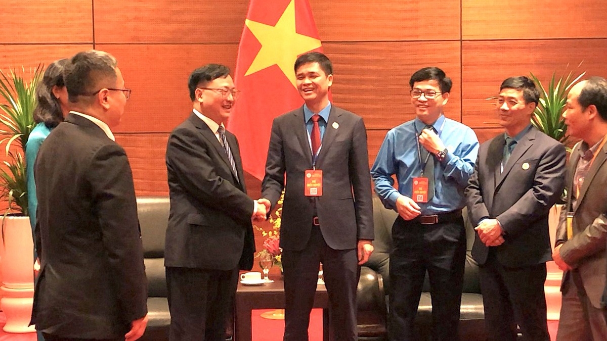 越南工会重申加强与中国大会的关系
