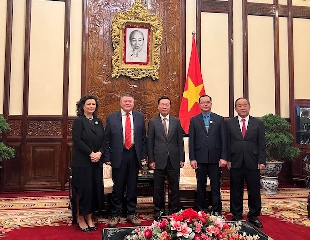 越南国家主席武文赏会见了世界工会联合会高级领导代表团。