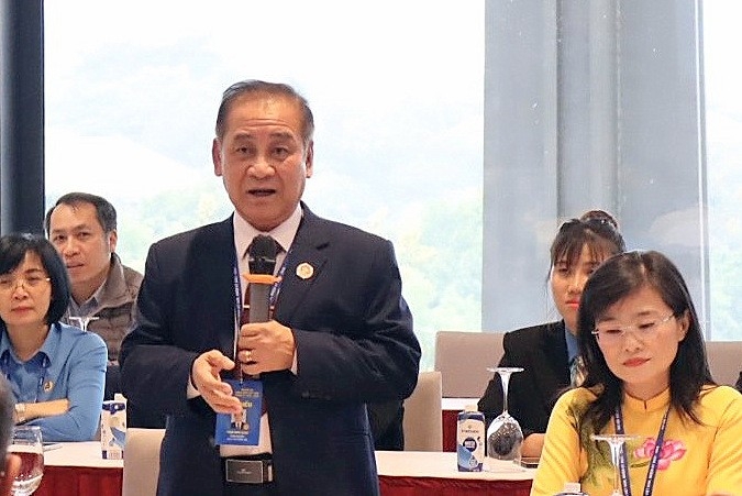 同奈省劳动联合会代表、同奈省社会保险局局长范明成先生。
