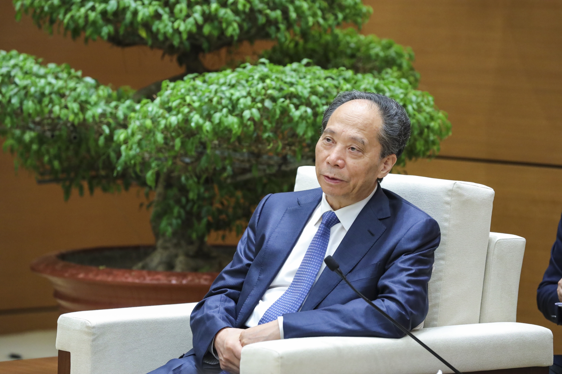 中国第十三届全国人民代表大会常务委员会副委员长、中国国际交流协会会长吉炳轩 中国第十三届全国人民代表大会常务委员会副委员长、中国国际交流协会会长吉炳轩