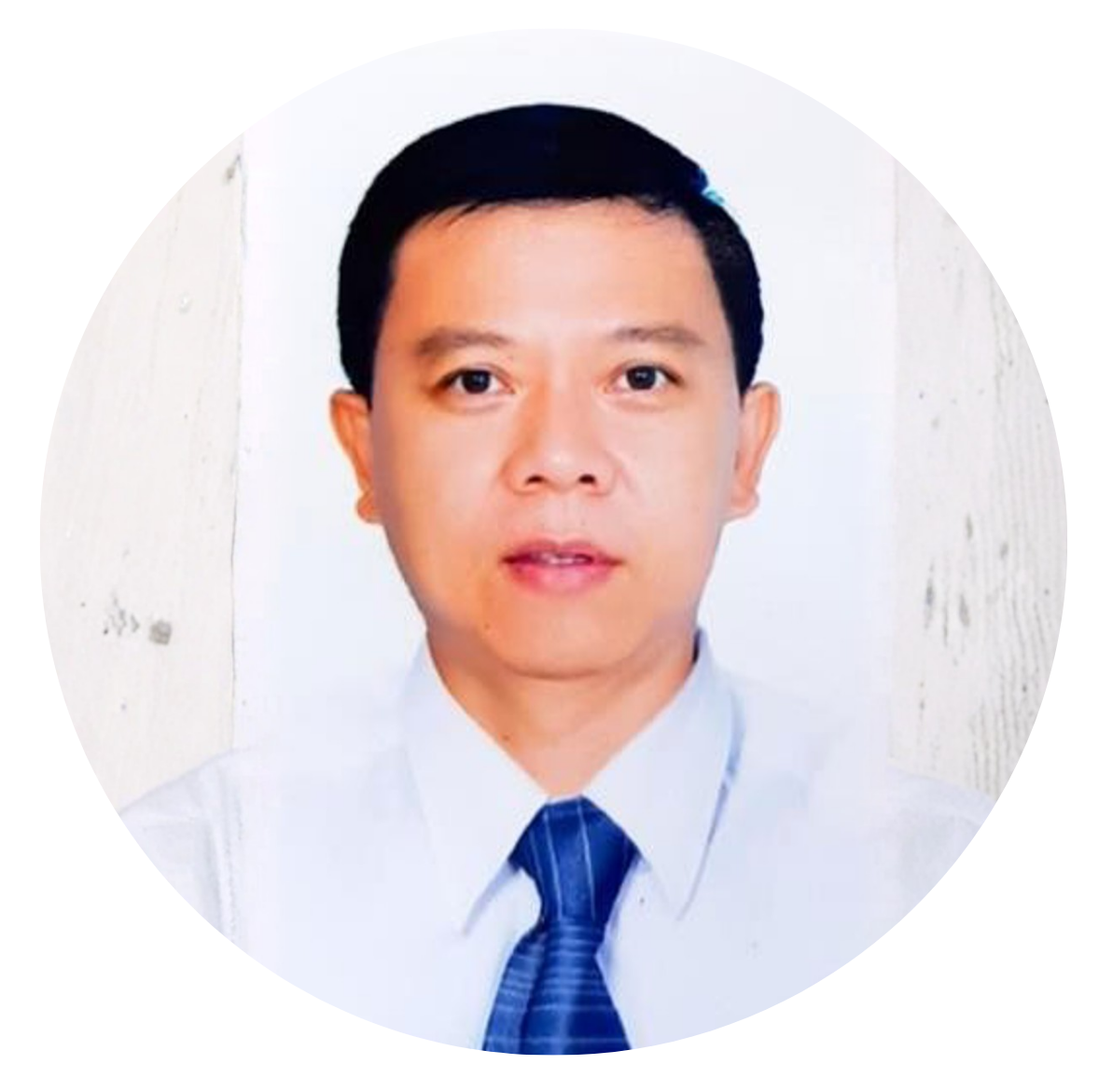 胡志明市文化大学范文伦（Phạm Văn Luân）博士：