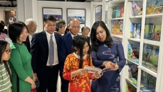 越南语书柜：为五洲建设与维护越南语做出贡献