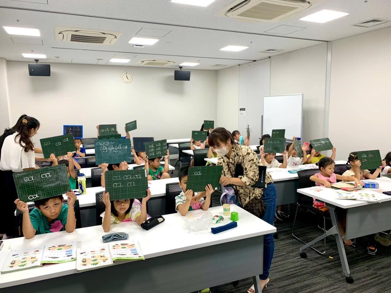 Kết hợp đồng bộ, quyết tâm cao độ để tiếng Việt lan toả và bền vững