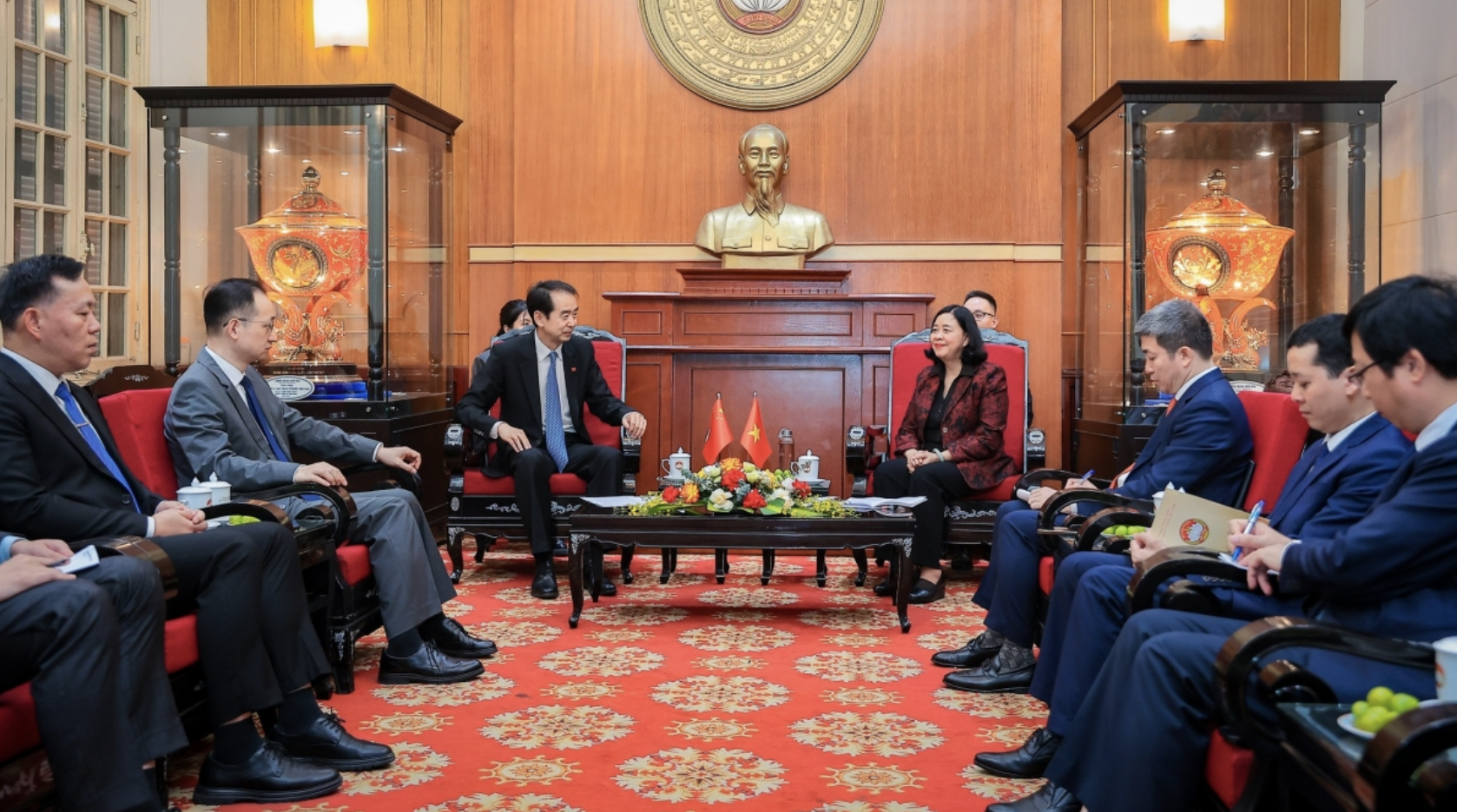 中国援助50万美元帮助越南克服洪涝灾害后果