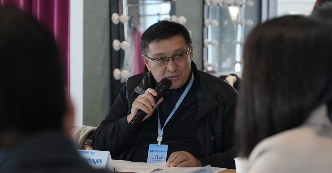 哈萨克斯坦《实业报》总编辑谢里克·科尔茹姆巴耶夫（Serik Korzhumbayev）分享合肥见闻。