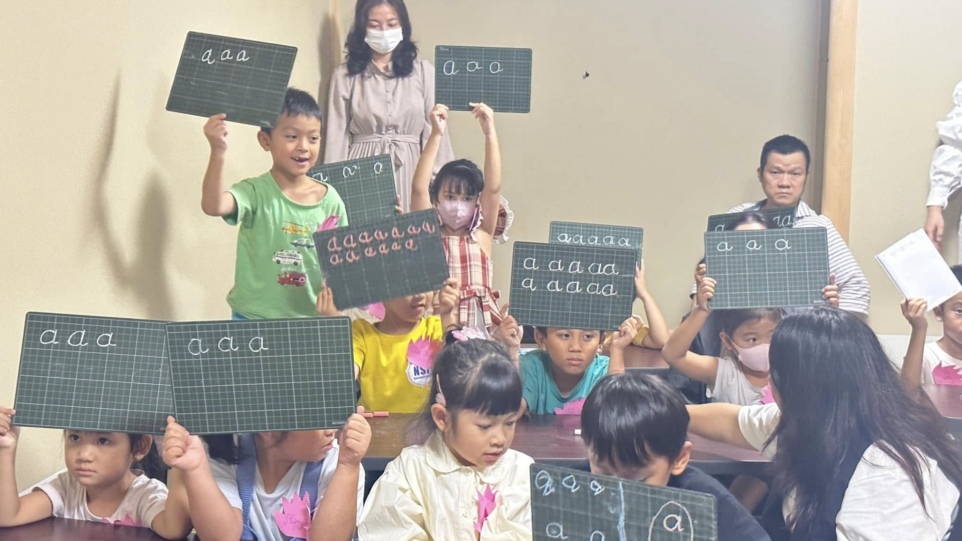 旨在为旅日越裔儿童守护'亲切母语'的倡议与建议