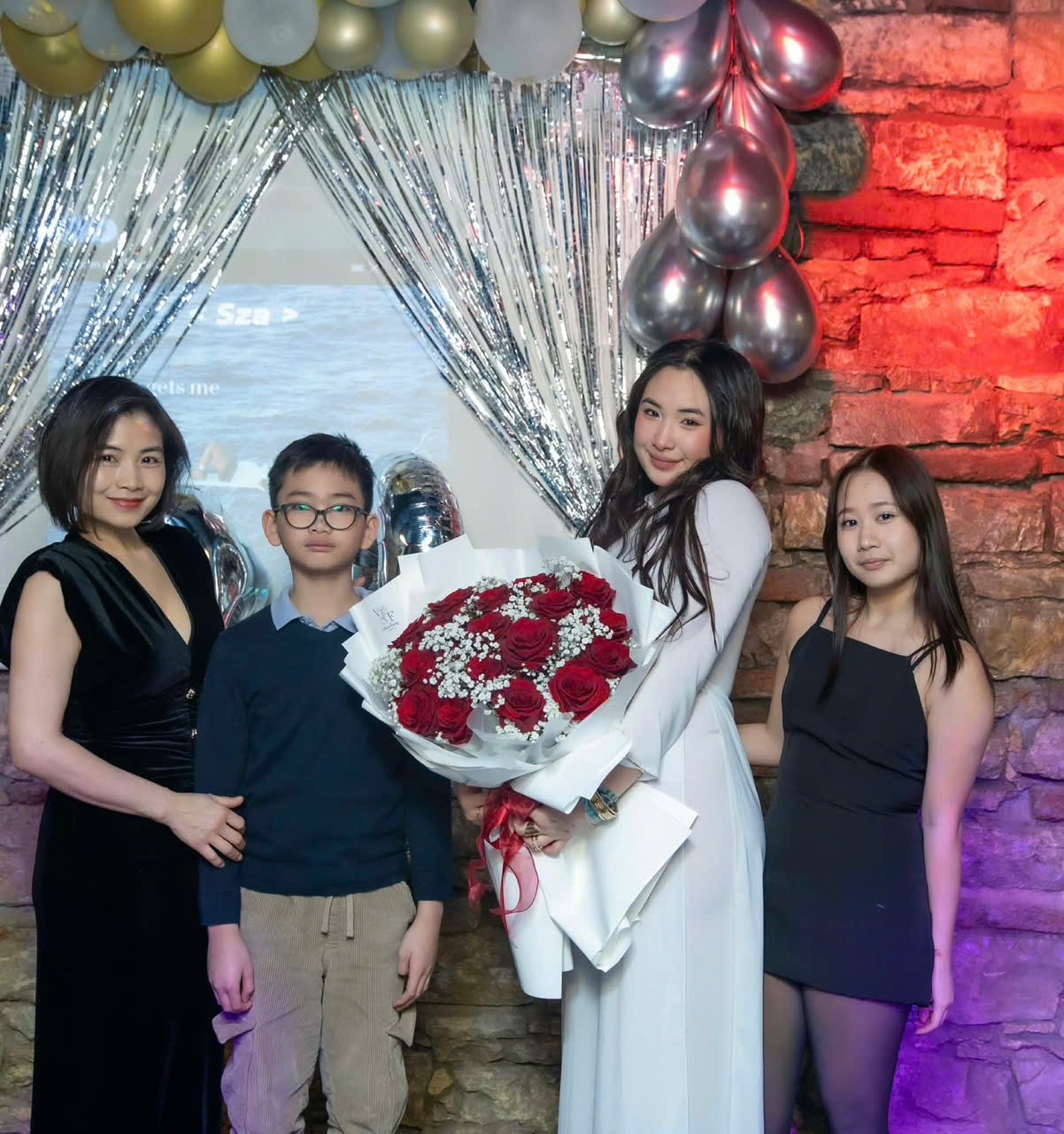 坚守越南语,只为用最完整的语言与子女交流 坚守越南语,只为用最完整的语言与子女交流