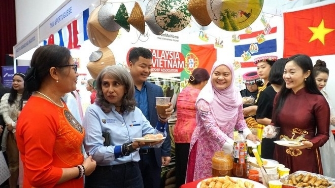 阮瑞天香硕士：在马来西亚推广越南语征程中的灵活与创新