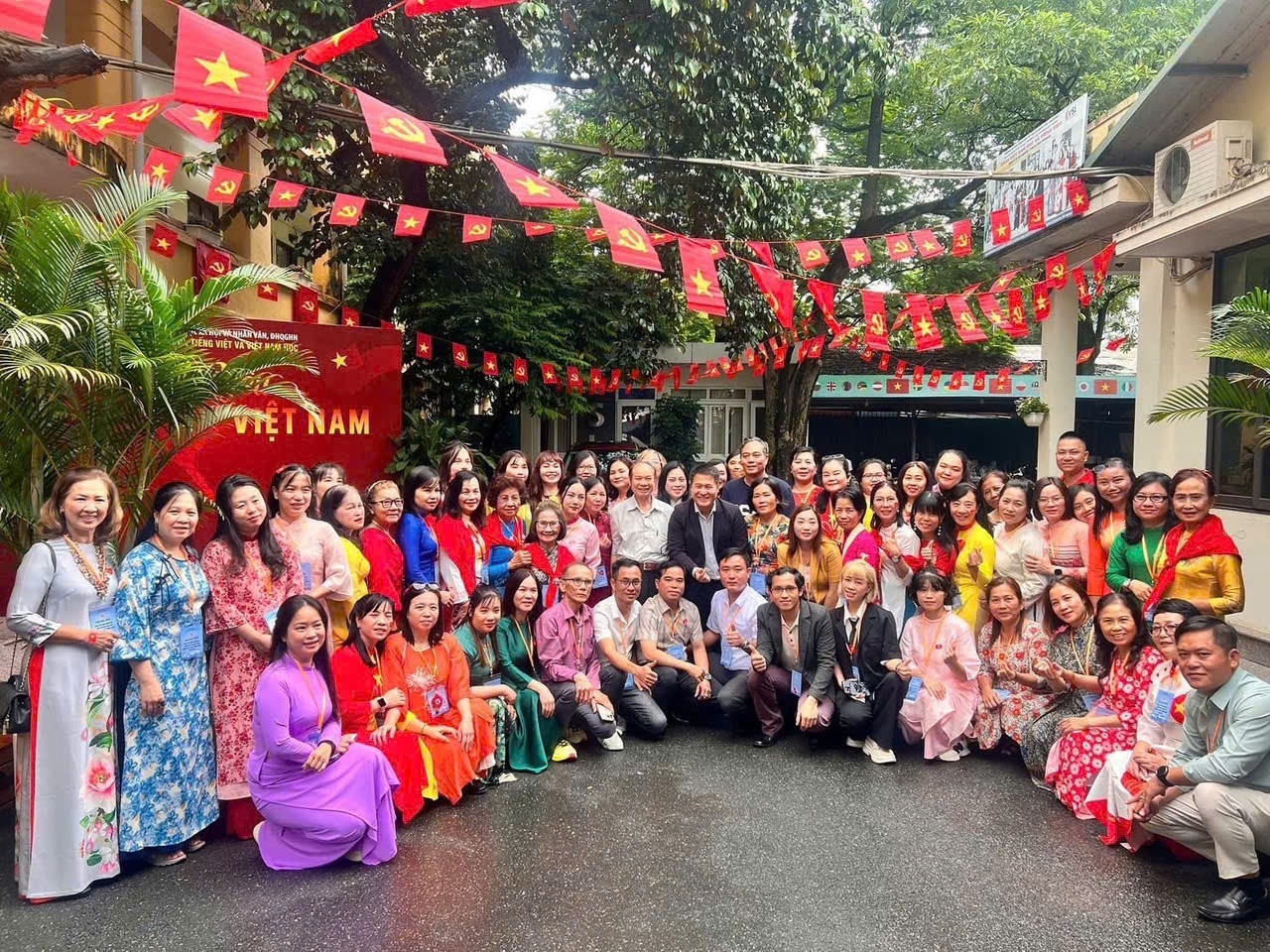 大阪的越南女教师及其为背井离乡的孩童播撒母语种子的旅程