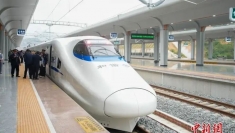 中国紧邻越中边境的高铁全线通车