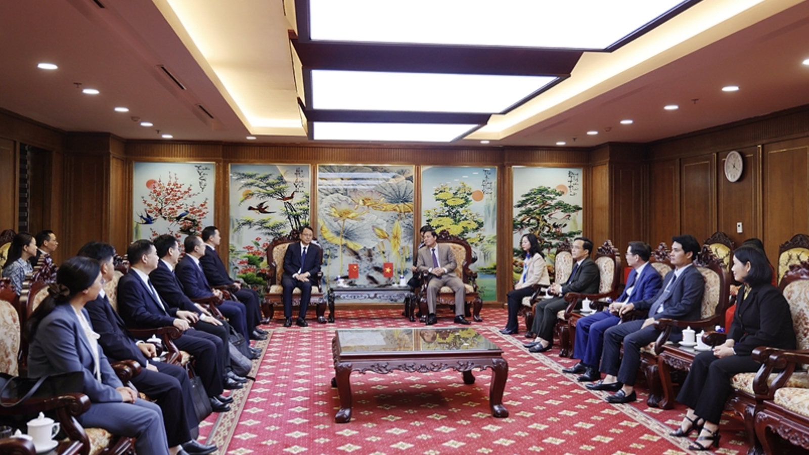 越南北江农林大学深化与中国镇江市教育科研合作