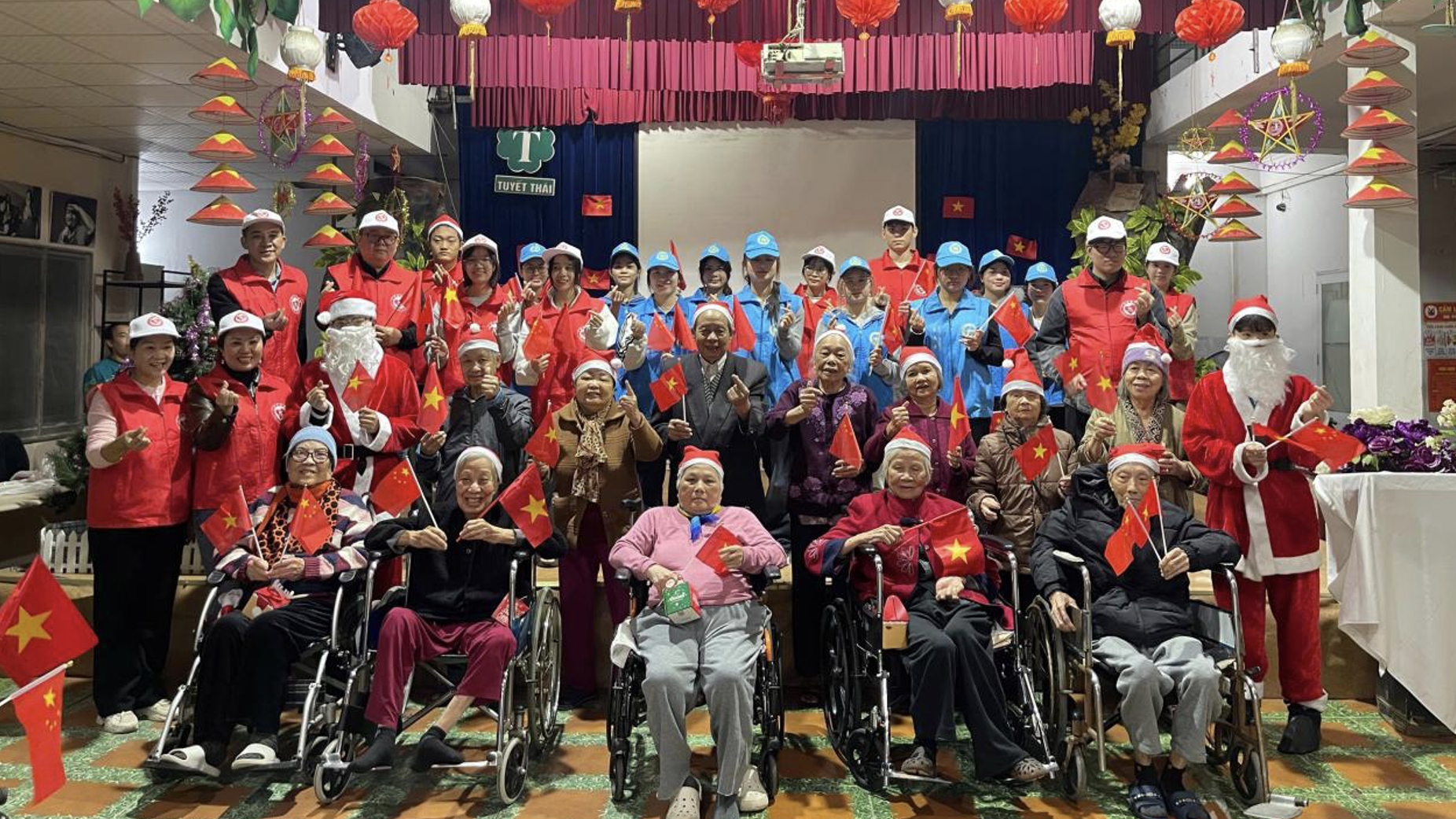 “爱在星期六”冬日送暖志愿服务——情满雪泰护老院