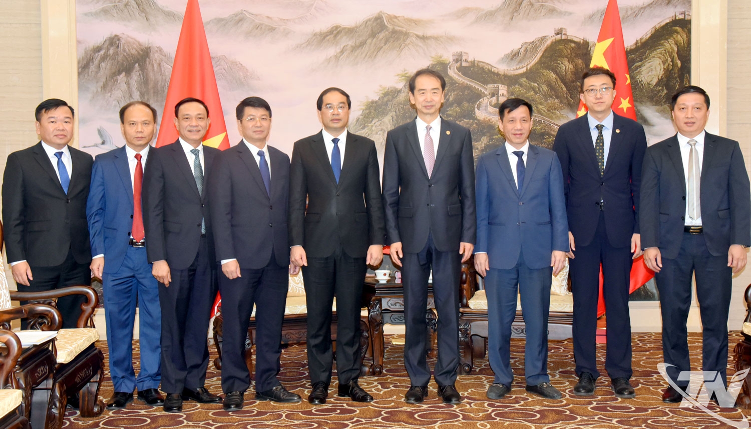 代表们合影留念。