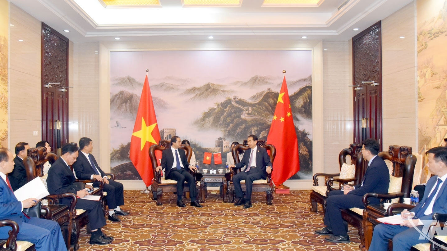 推动太原省与中国企业间的投资合作