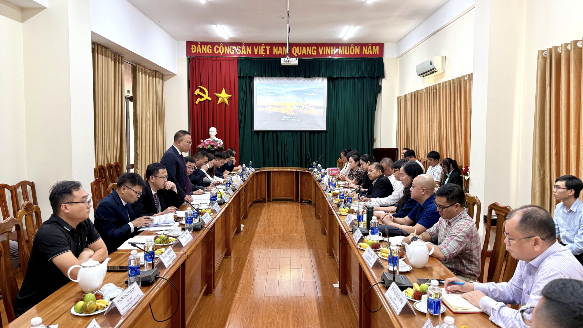 推动越中果蔬贸易合作