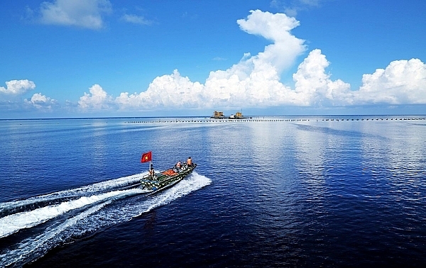 坚决斗争 维护海洋岛屿主权