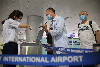 中国媒体：飞机入境越南，考虑隔离7天